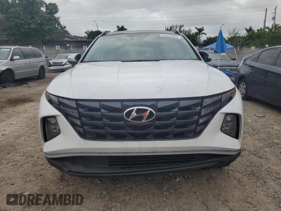 ✅ 2022 Hyundai Tucson SEL Convenience • VIN: KM8JFCA14NU052139 • Lot: 72435343. Wystawiony na Copart z przebiegiem 22 662 mil. Bezpłatny archiwum sprzedaży aukcyjnych z USA i szczegółowy raport historii pojazdu na DreamBid. Zdjęcie 5.