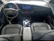 ✅ 2024 Kia Niro Wind • VIN: KNDCR3L12R5095699 • Лот: 93963845. Опубликован ранее на Copart с пробегом 78 489 миль. Бесплатный доступ к архиву аукционных продаж из США и подробный отчёт об истории автомобиля на DreamBid. Изображение 8.