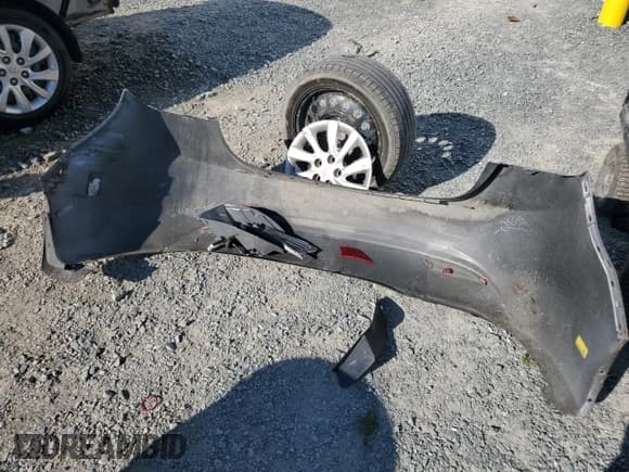 ✅ 2012 Hyundai Elantra Limited • VIN: 5NPDH4AE8CH109504 • Lot: 85539065. Listed on Copart with 275,799 mi. Free auction sales archive from the USA and detailed vehicle history report at DreamBid. Image 12.