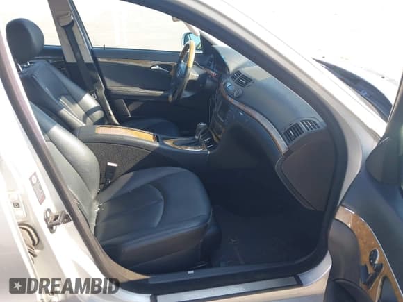 ✅ 2008 Mercedes-Benz E 350 Luxury • VIN: WDBUF87X68B313375 • Lot: 42926760. Listed on IAAI with 248,411 mi. Free auction sales archive from the USA and detailed vehicle history report at DreamBid. Image 5.