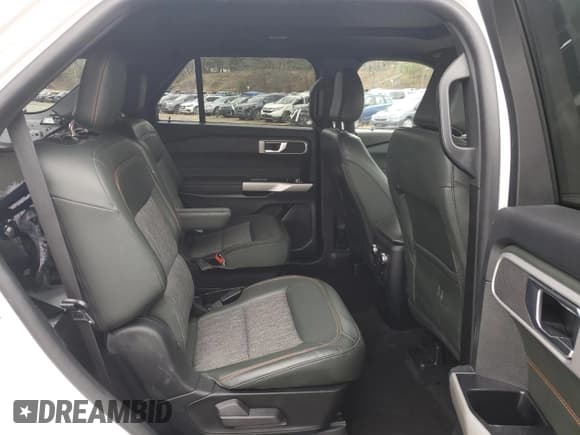 ✅ 2021 Ford Explorer Timberline • VIN: 1FMSK8JH4MGC09238 • Lot: 51897035. Wystawiony na Copart z przebiegiem 26 493 mil. Bezpłatny archiwum sprzedaży aukcyjnych z USA i szczegółowy raport historii pojazdu na DreamBid. Zdjęcie 12.