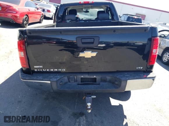 ✅ 2007 Chevrolet Silverado 1500 2LT • VIN: 2GCEK190971728780 • Lot: 70059844. Listed on Copart with 246,187 mi. Free auction sales archive from the USA and detailed vehicle history report at DreamBid. Image 6.