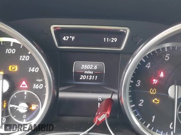 ✅ 2013 Mercedes-Benz M 350 • VIN: 4JGDA5JB5DA190451 • Lot: 43915792. Listed on IAAI with 201,311 mi. Free auction sales archive from the USA and detailed vehicle history report at DreamBid. Image 7.