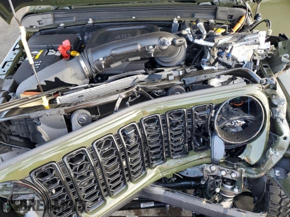 ✅ 2024 Jeep Wrangler High Altitude • VIN: 1C4RJXU68RW152890 • Лот: 86656484. Опубликован ранее на Copart с пробегом 984 миль. Бесплатный доступ к архиву аукционных продаж из США и подробный отчёт об истории автомобиля на DreamBid. Изображение 12.