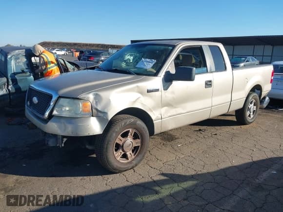✅ 2007 Ford F-150 STX • VIN: 1FTRX12W97FB85893 • Lot: 43575865. Listed on IAAI with 214,882 mi. Free auction sales archive from the USA and detailed vehicle history report at DreamBid. Image 2.