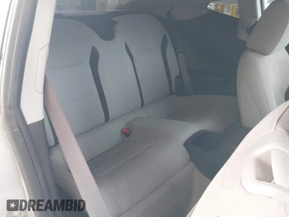 ✅ 2017 Chevrolet Camaro 1SS • VIN: 1G1FE1R79H0115122 • Lot: 42788210. Wystawiony na IAAI z przebiegiem 56 531 mil. Bezpłatny archiwum sprzedaży aukcyjnych z USA i szczegółowy raport historii pojazdu na DreamBid. Zdjęcie 8.