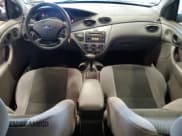 ✅ 2002 Ford Focus ZX5 • VIN: 3FAFP37352R180981 • Lot: 55856125. Listed on Copart with 59,785 mi. Free auction sales archive from the USA and detailed vehicle history report at DreamBid. Image 8.