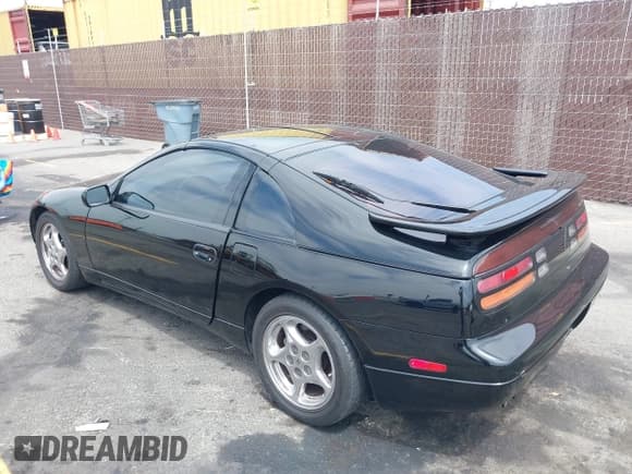 ✅ 1994 Nissan 300ZX • VIN: JN1CZ24D8RX545320 • Lot: 42451226. Wystawiony na IAAI z przebiegiem 126 206 mil. Bezpłatny archiwum sprzedaży aukcyjnych z USA i szczegółowy raport historii pojazdu na DreamBid. Zdjęcie 3.