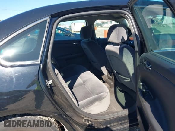 ✅ 2006 Chevrolet Impala LS • VIN: 2G1WB58K069204327 • Lot: 43570368. Wystawiony na IAAI z przebiegiem 75 731 mil. Bezpłatny archiwum sprzedaży aukcyjnych z USA i szczegółowy raport historii pojazdu na DreamBid. Zdjęcie 8.