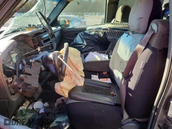 ✅ 2003 Chevrolet Silverado 1500 LS • VIN: 2GCEC19V031219826 • Lot: 91352585. Listed on Copart with Not provided. Free auction sales archive from the USA and detailed vehicle history report at DreamBid. Image 7.