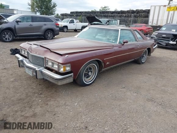 ✅ 1975 Buick Riviera • VIN: 00004Z87T5H546912 • Lot: 43214566. Wystawiony na IAAI z przebiegiem 607 007 mil. Bezpłatny archiwum sprzedaży aukcyjnych z USA i szczegółowy raport historii pojazdu na DreamBid. Zdjęcie 2.