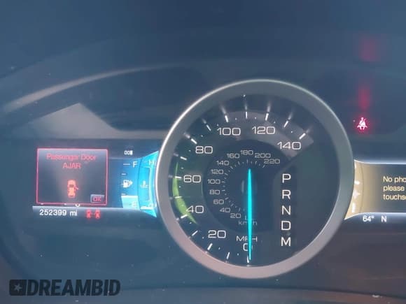 ✅ 2013 Ford Explorer XLT • VIN: 1FM5K7D81DGA93578 • Lot: 42380060. Wystawiony na IAAI z przebiegiem 252 399 mil. Bezpłatny archiwum sprzedaży aukcyjnych z USA i szczegółowy raport historii pojazdu na DreamBid. Zdjęcie 7.