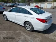 ✅ 2013 Hyundai Sonata GL • VIN: 5NPEB4ACXDH719636 • Lot: 41821670. Listed on IAAI with 172,704 mi. Free auction sales archive from the USA and detailed vehicle history report at DreamBid. Image 3.