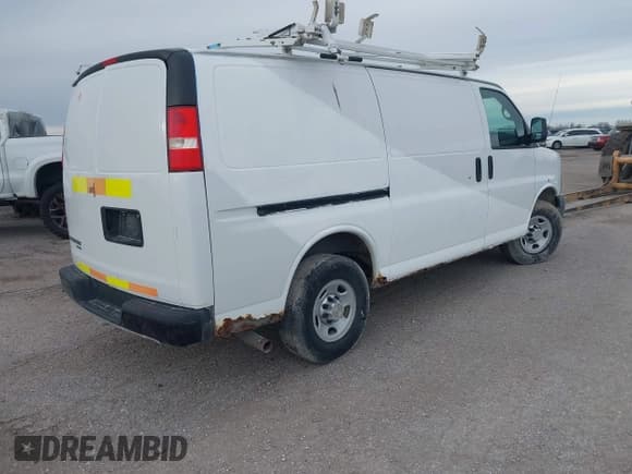 ✅ 2012 Chevrolet Express Cargo • VIN: 1GCWGFCA1C1165566 • Lot: 43452246. Listed on IAAI with 208,123 mi. Free auction sales archive from the USA and detailed vehicle history report at DreamBid. Image 4.