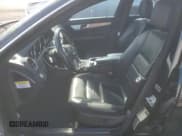 ✅ 2013 Mercedes-Benz C 250 Sport • VIN: WDDGF4HB7DA757042 • Lot: 54987555. Wystawiony na Copart z przebiegiem 122 968 mil. Bezpłatny archiwum sprzedaży aukcyjnych z USA i szczegółowy raport historii pojazdu na DreamBid. Zdjęcie 7.