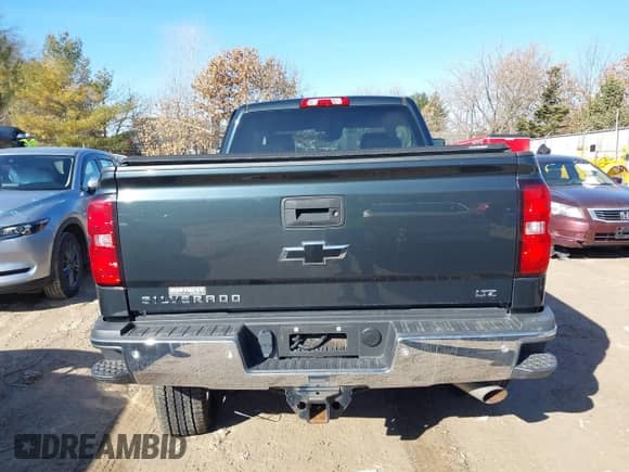 2017 Chevrolet Silverado 2500HD LTZ с VIN 1GC2KWEG9HZ404143, выставлен на аукционе IAAI как лот 41754641 с пробегом 18 747 миль миль и . История ставок и продаж доступна на DreamBid. Изображение 16.