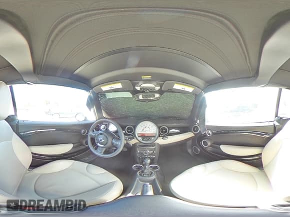 ✅ 2014 MINI Convertible • VIN: WMWZN3C53ET861483 • Lot: 52788785. Wystawiony na Copart z przebiegiem 20 274 mil. Bezpłatny archiwum sprzedaży aukcyjnych z USA i szczegółowy raport historii pojazdu na DreamBid. Zdjęcie 13.