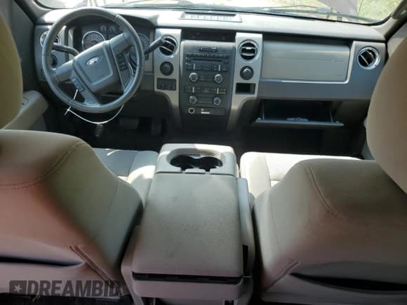 ✅ 2009 Ford F-150 XL • VIN: 1FTRW14899KA23757 • Lot: 68634555. Wystawiony na Copart z przebiegiem 232 630 mil. Bezpłatny archiwum sprzedaży aukcyjnych z USA i szczegółowy raport historii pojazdu na DreamBid. Zdjęcie 8.