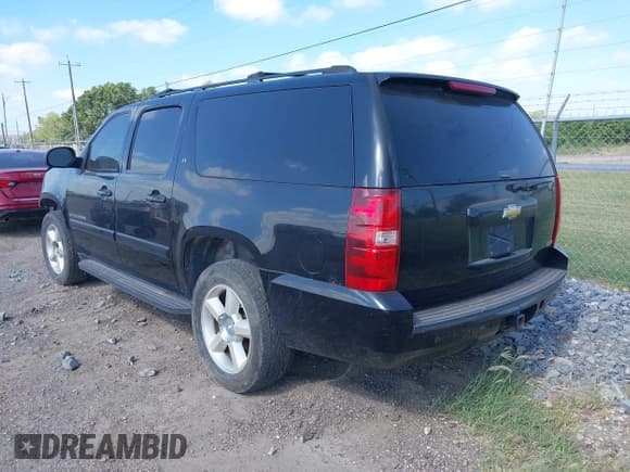 ✅ 2007 Chevrolet Suburban LT • VIN: 1GNFC16097J350432 • Lot: 42789067. Listed on IAAI with 316,142 mi. Free auction sales archive from the USA and detailed vehicle history report at DreamBid. Image 3.