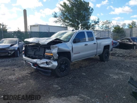 ✅ 2017 Chevrolet Silverado 1500 LT • VIN: 1GCVKREH3HZ375648 • Lot: 43584035. Wystawiony na IAAI z przebiegiem 68 146 mil. Bezpłatny archiwum sprzedaży aukcyjnych z USA i szczegółowy raport historii pojazdu na DreamBid. Zdjęcie 18.