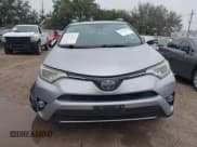 ✅ 2017 Toyota RAV4 XLE • VIN: 2T3WFREV7HW368488 • Lot: 41579590. Wystawiony na IAAI z przebiegiem 100 196 mil. Bezpłatny archiwum sprzedaży aukcyjnych z USA i szczegółowy raport historii pojazdu na DreamBid. Zdjęcie 12.