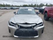 ✅ 2022 Lexus IS 300 • VIN: JTHD81F21N5049290 • Lot: 43685328. Wystawiony na IAAI z przebiegiem 44 049 mil. Bezpłatny archiwum sprzedaży aukcyjnych z USA i szczegółowy raport historii pojazdu na DreamBid. Zdjęcie 6.