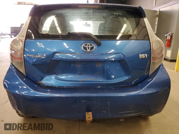 ✅ 2013 Toyota Prius Two • VIN: JTDKDTB32D1535224 • Лот: 92296755. Опубликован ранее на Copart с пробегом 72 587 миль. Бесплатный доступ к архиву аукционных продаж из США и подробный отчёт об истории автомобиля на DreamBid. Изображение 6.