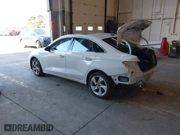 ✅ 2023 Audi A3 Premium • VIN: WAUAUDGY3PA075028 • Лот: 41506818. Опубликован ранее на IAAI с пробегом 41 145 миль. Бесплатный доступ к архиву аукционных продаж из США и подробный отчёт об истории автомобиля на DreamBid. Изображение 3.