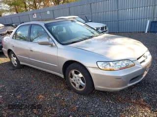 ✅ 1999 Honda Accord EX • VIN: JHMCG6679XC036437 • Lot: 43752935. Wystawiony na IAAI z przebiegiem 138 821 mil. Bezpłatny archiwum sprzedaży aukcyjnych z USA i szczegółowy raport historii pojazdu na DreamBid. Zdjęcie 1.