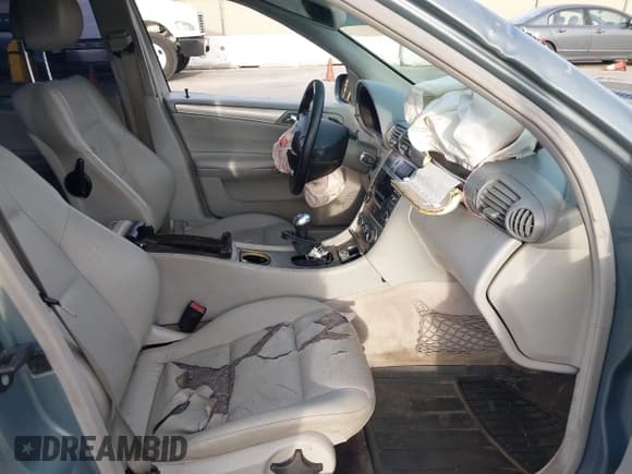 ✅ 2006 Mercedes-Benz C 230 Sport • VIN: WDBRF52H26A899855 • Lot: 41506280. Wystawiony na IAAI z przebiegiem 197 330 mil. Bezpłatny archiwum sprzedaży aukcyjnych z USA i szczegółowy raport historii pojazdu na DreamBid. Zdjęcie 5.