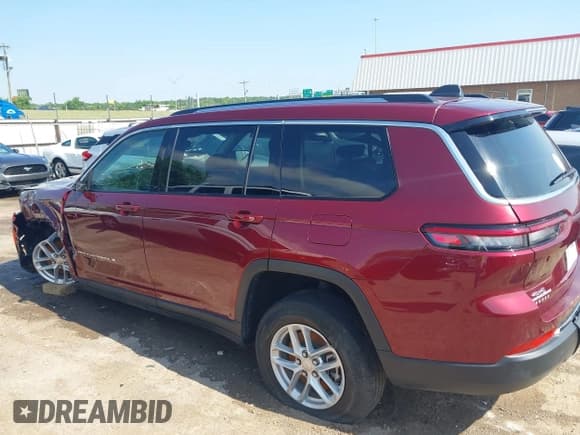 ✅ 2023 Jeep Grand Cherokee Altitude • VIN: 1C4RJKAG2P8861266 • Lot: 42365068. Listed on IAAI with 16,738 mi. Free auction sales archive from the USA and detailed vehicle history report at DreamBid. Image 14.