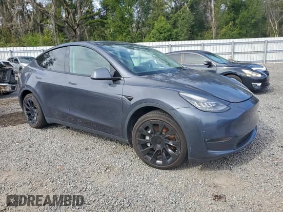 ✅ 2022 Tesla Model Y Long Range • VIN: 7SAYGDEE2NF387480 • Lot: 95581155. Wystawiony na Copart z przebiegiem 45 418 mil. Bezpłatny archiwum sprzedaży aukcyjnych z USA i szczegółowy raport historii pojazdu na DreamBid. Zdjęcie 4.