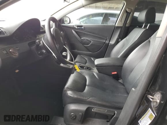 ✅ 2006 Volkswagen Passat Value Edition • VIN: WVWAK73CX6P042768 • Lot: 68693825. Listed on Copart with 164,627 mi. Free auction sales archive from the USA and detailed vehicle history report at DreamBid. Image 7.