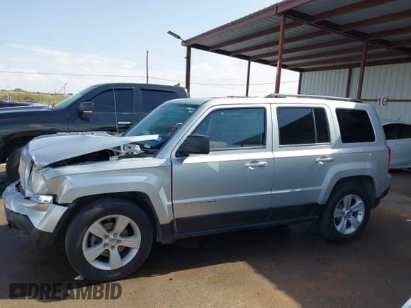 ✅ 2011 Jeep Patriot Sport • VIN: 1J4NT1GA1BD104374 • Lot: 42404857. Listed on IAAI with Not provided. Free auction sales archive from the USA and detailed vehicle history report at DreamBid. Image 14.