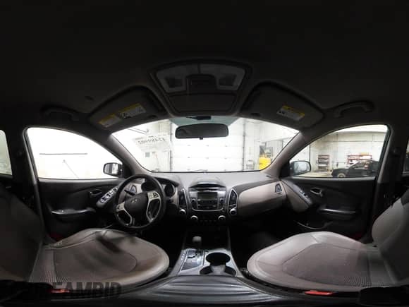 2011 Hyundai Tucson GLS z VIN KM8JUCAC7BU249745, wystawiony jako IAAI lot #42489902 z przebiegiem 186 744 mil mil oraz . Historia ofert i sprzedaży dostępna na DreamBid. Obrazek 19.