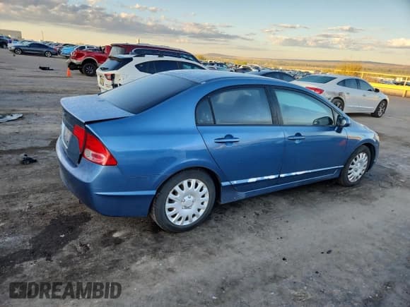 ✅ 2007 Honda Civic LX • VIN: 1HGFA15577L117263 • Лот: 81915955. Опубликован ранее на Copart с пробегом 382 670 миль. Бесплатный доступ к архиву аукционных продаж из США и подробный отчёт об истории автомобиля на DreamBid. Изображение 3.