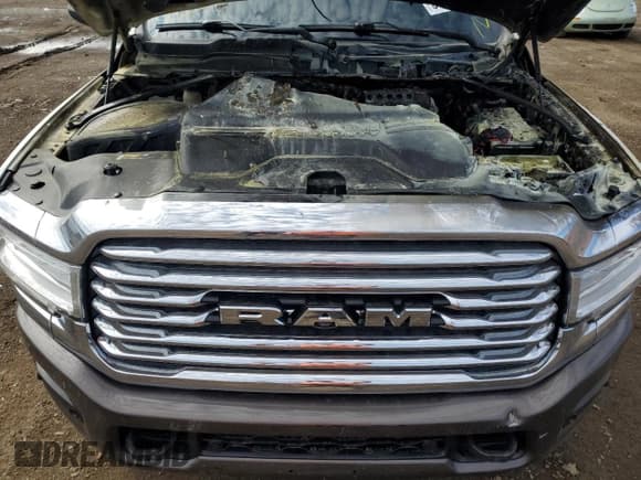 ✅ 2022 Ram 2500 Longhorn • VIN: 3C6UR5GL9NG131877 • Lot: 50762525. Wystawiony na Copart z przebiegiem Nie podano. Bezpłatny archiwum sprzedaży aukcyjnych z USA i szczegółowy raport historii pojazdu na DreamBid. Zdjęcie 13.