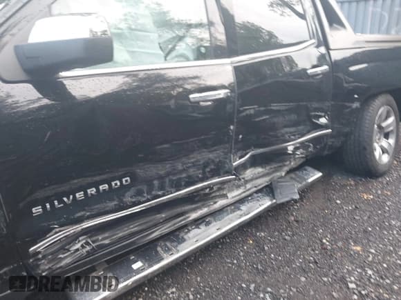 ✅ 2018 Chevrolet Silverado 1500 LTZ • VIN: 3GCUKSEC8JG100483 • Lot: 42757544. Wystawiony na IAAI z przebiegiem 88 136 mil. Bezpłatny archiwum sprzedaży aukcyjnych z USA i szczegółowy raport historii pojazdu na DreamBid. Zdjęcie 6.