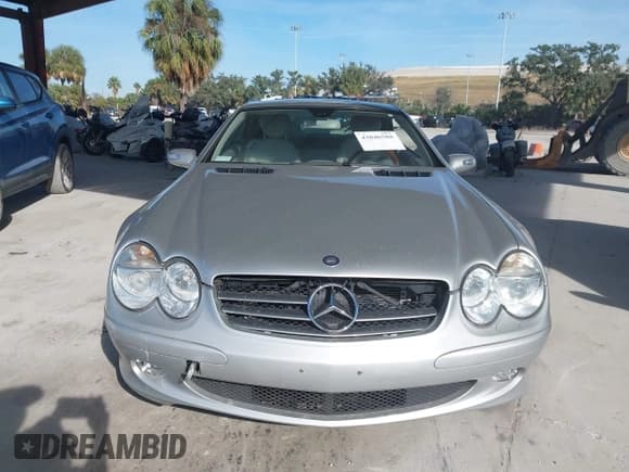 ✅ 2005 Mercedes-Benz SL 500 • VIN: WDBSK75F45F091432 • Lot: 43846588. Wystawiony na IAAI z przebiegiem Nie podano. Bezpłatny archiwum sprzedaży aukcyjnych z USA i szczegółowy raport historii pojazdu na DreamBid. Zdjęcie 12.