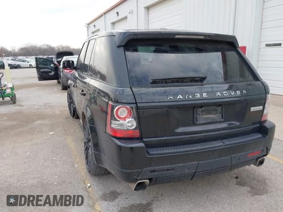 ✅ 2013 Land Rover Range Rover Sport SC Autobiography • VIN: SALSP2E45DA799858 • Lot: 41890344. Wystawiony na IAAI z przebiegiem 79 737 mil. Bezpłatny archiwum sprzedaży aukcyjnych z USA i szczegółowy raport historii pojazdu na DreamBid. Zdjęcie 3.