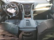 ✅ 2020 Cadillac Escalade Luxury • VIN: 1GYS4BKJ3LR115846 • Lot: 76267924. Wystawiony na Copart z przebiegiem 52 631 mil. Bezpłatny archiwum sprzedaży aukcyjnych z USA i szczegółowy raport historii pojazdu na DreamBid. Zdjęcie 8.