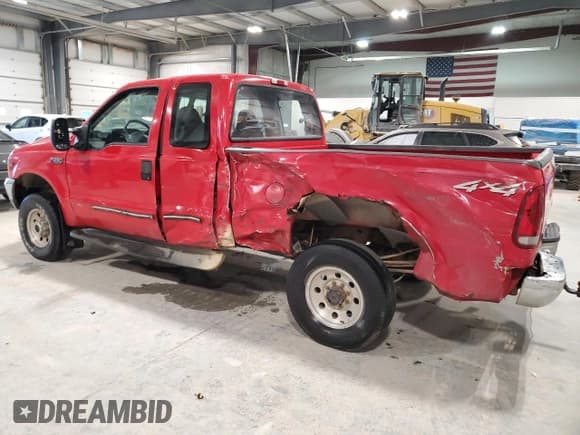 ✅ 2000 Ford F-250 XL • VIN: 1FTNX21S5YEC10427 • Lot: 59093625. Listed on Copart with 111,585 mi. Free auction sales archive from the USA and detailed vehicle history report at DreamBid. Image 2.