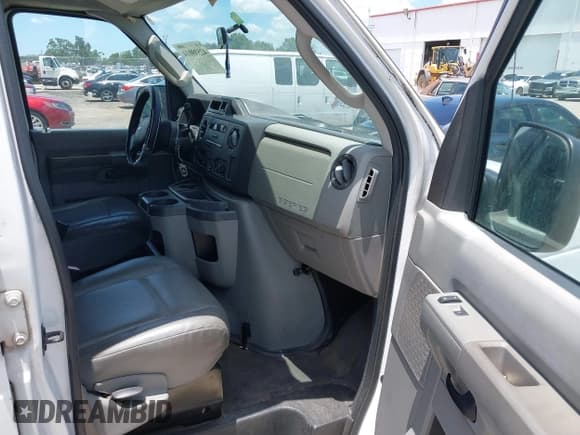 ✅ 2011 Ford Econoline Cargo Commercial • VIN: 1FTSE3EL4BDB39770 • Lot: 42539014. Listed on IAAI with 199,289 mi. Free auction sales archive from the USA and detailed vehicle history report at DreamBid. Image 5.