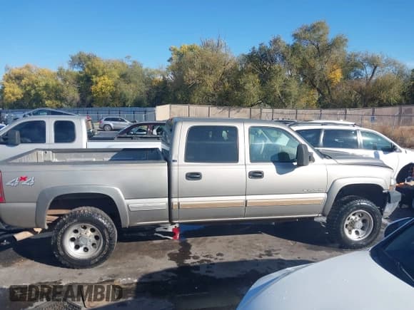 ✅ 2001 Chevrolet Silverado 2500HD LT3 • VIN: 1GCHK23G91F134828 • Лот: 40725454. Опубликован ранее на IAAI с пробегом 187 129 миль. Бесплатный доступ к архиву аукционных продаж из США и подробный отчёт об истории автомобиля на DreamBid. Изображение 13.