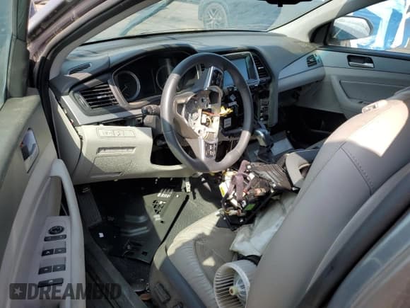 ✅ 2018 Hyundai Sonata SEL • VIN: 5NPE34AF0JH636512 • Lot: 83861945. Listed on Copart with Not provided. Free auction sales archive from the USA and detailed vehicle history report at DreamBid. Image 8.