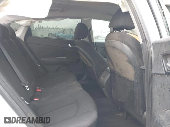 ✅ 2020 Kia Optima LX • VIN: 5XXGT4L36LG394058 • Lot: 43493695. Wystawiony na IAAI z przebiegiem 68 118 mil. Bezpłatny archiwum sprzedaży aukcyjnych z USA i szczegółowy raport historii pojazdu na DreamBid. Zdjęcie 8.