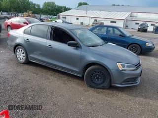 ✅ 2015 Volkswagen Jetta S • VIN: 3VW2K7AJXFM310548 • Lot: 42828225. Wystawiony na IAAI z przebiegiem 94 144 mil. Bezpłatny archiwum sprzedaży aukcyjnych z USA i szczegółowy raport historii pojazdu na DreamBid. Zdjęcie 1.