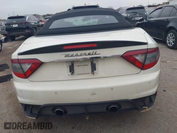 ✅ 2013 Maserati GranTurismo Sport • VIN: ZAM45VMA9D0070293 • Lot: 41241020. Wystawiony na IAAI z przebiegiem 69 156 mil. Bezpłatny archiwum sprzedaży aukcyjnych z USA i szczegółowy raport historii pojazdu na DreamBid. Zdjęcie 16.