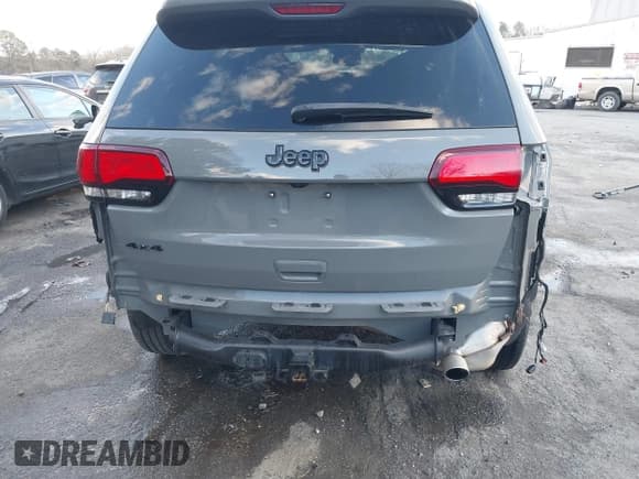 ✅ 2020 Jeep Grand Cherokee Laredo • VIN: 1C4RJFAG8LC422023 • Lot: 41219192. Wystawiony na IAAI z przebiegiem 53 180 mil. Bezpłatny archiwum sprzedaży aukcyjnych z USA i szczegółowy raport historii pojazdu na DreamBid. Zdjęcie 20.