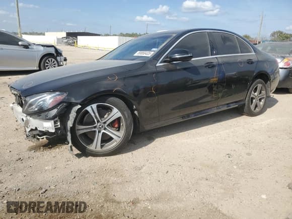 ✅ 2019 Mercedes-Benz E 300 • VIN: WDDZF4JB8KA577407 • Lot: 89868405. Listed on Copart with 195,469 mi. Free auction sales archive from the USA and detailed vehicle history report at DreamBid. Image 1.